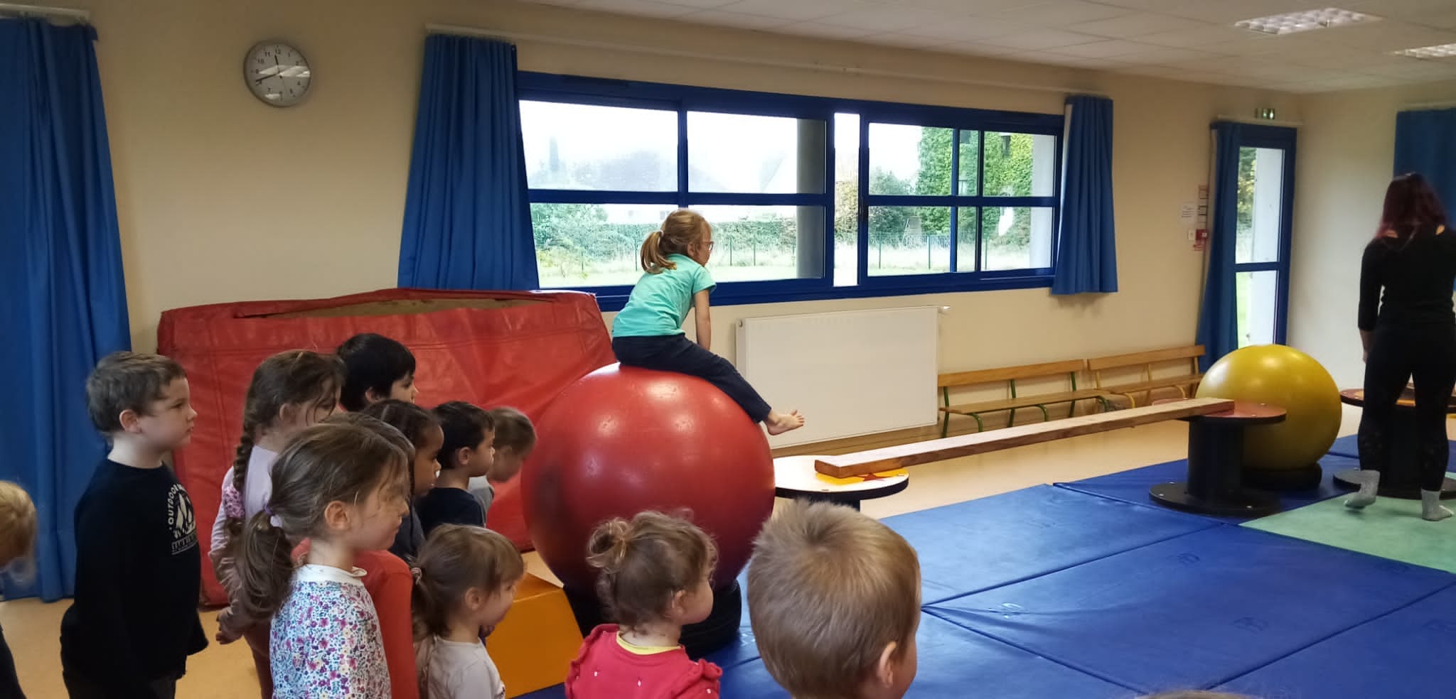 Projet pédagogique autour de l'art, avec les arts du cirque